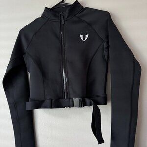 FIRM ABS Cropped Long Sleeve Jacket with Buckle Detail